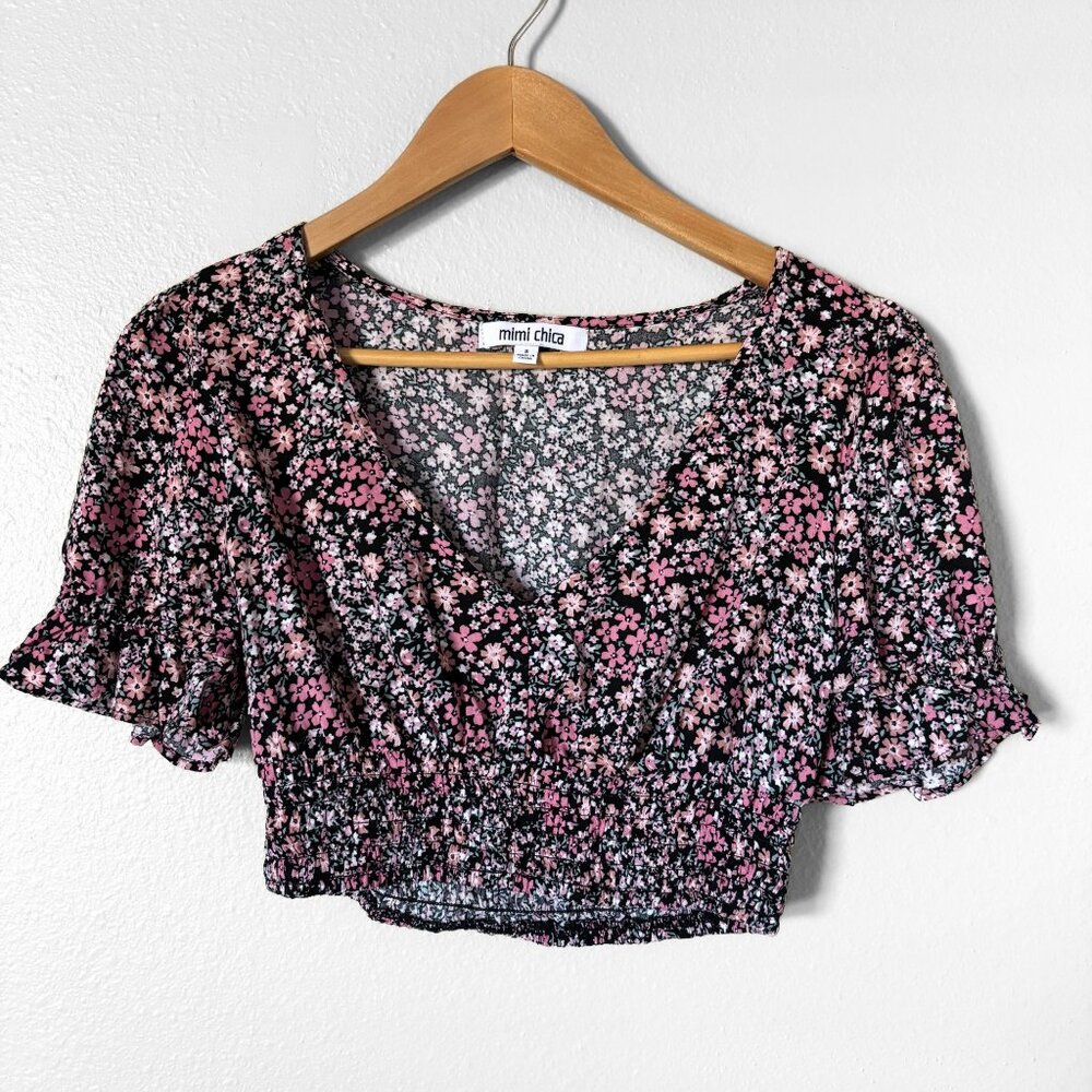 mimi chica Black & Pink Floral V-Neck Crop Top
